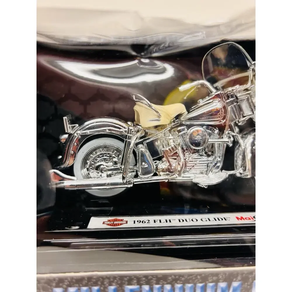Maisto 1:18 Harley Davidson 1962 FLH Duo Glide Millennium Edition New
